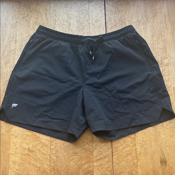 Size large black fabletics active shorts - Picture 1 of 6